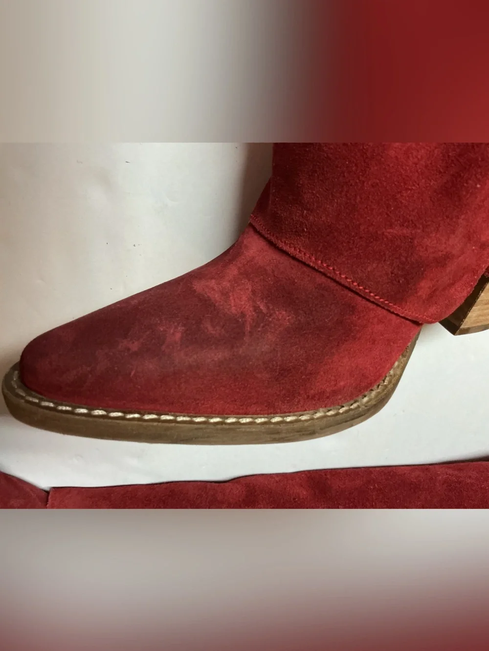 Dingo Buckle Bunny Women's Suede Boots/ color: red/ size: 6.5 M